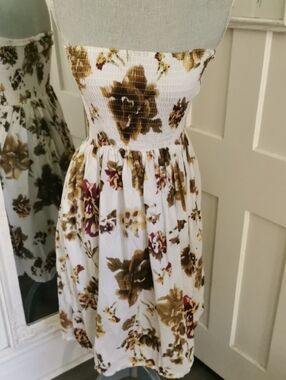 Cristinalove Strapless Floral Cottagecore  Boho Smocked Tube  Midi Dress. Size S